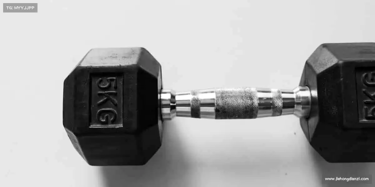 米兰🎾挥动球拍，让每一次击球都成为心跳的节拍！